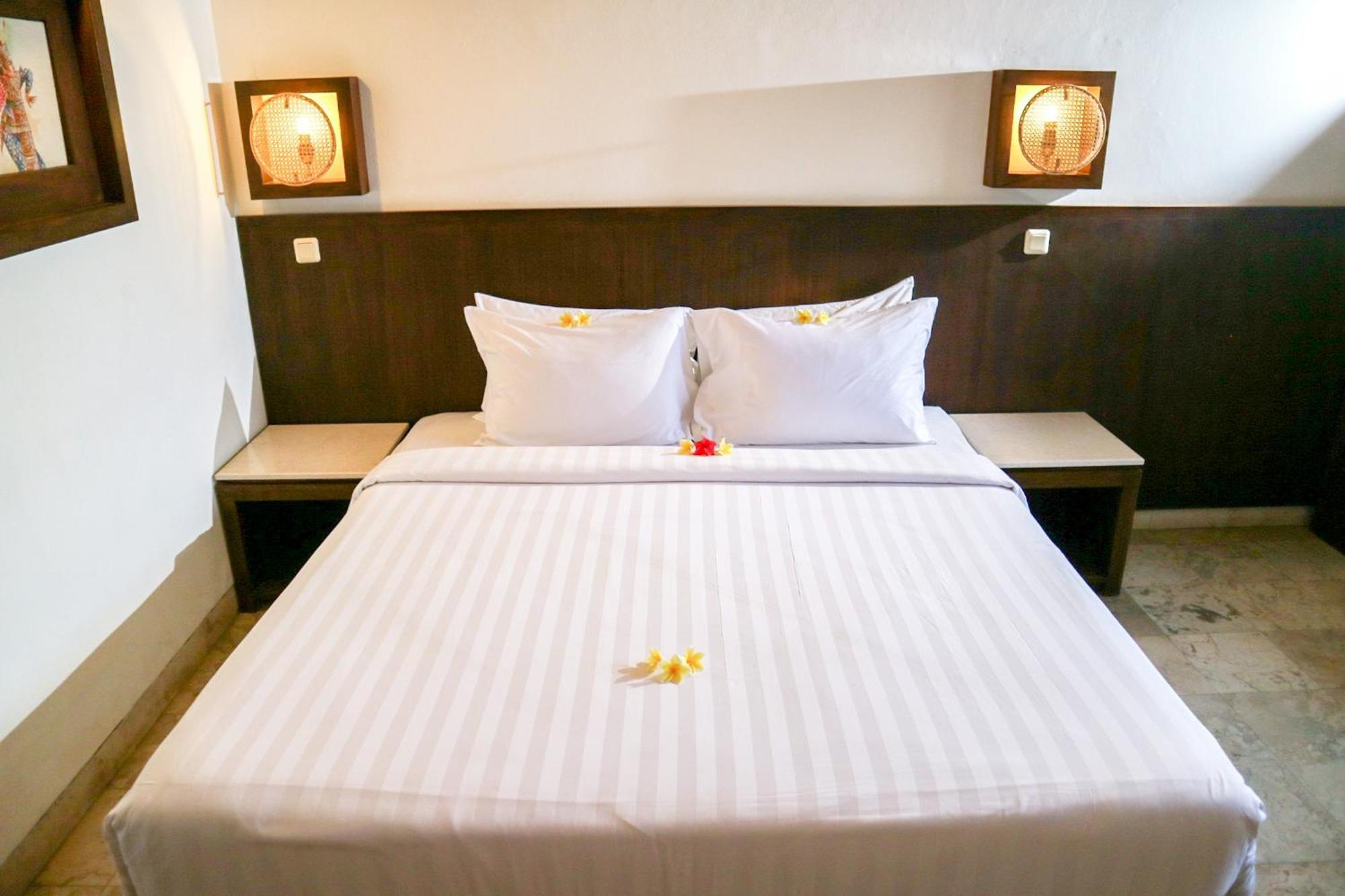 The Lagoon Bali Pool Hotel And Suites Legian Exteriör bild