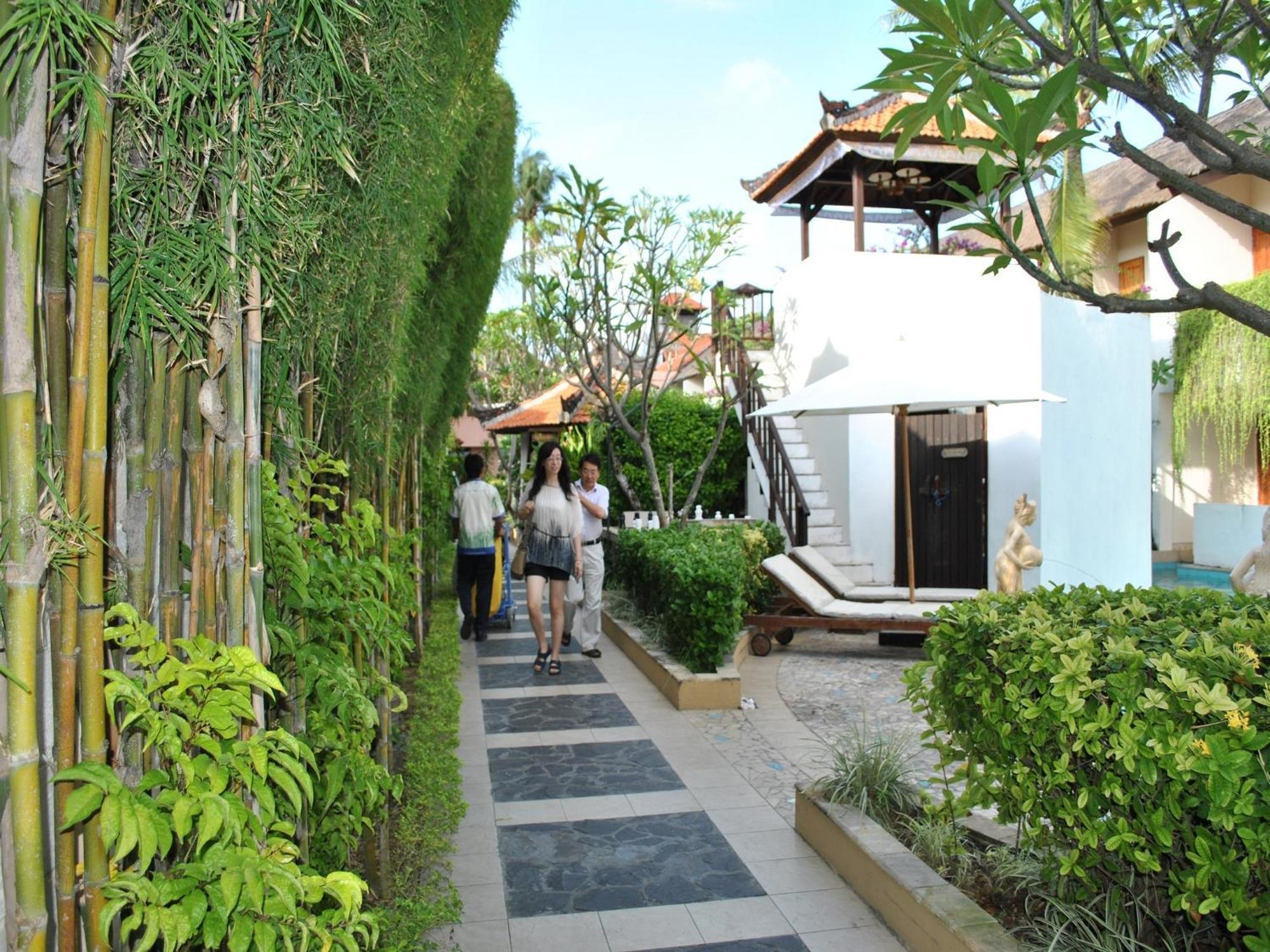 The Lagoon Bali Pool Hotel And Suites Legian Exteriör bild